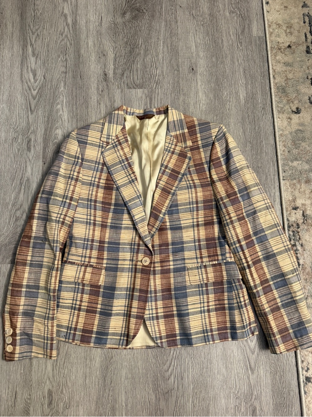 Cricketeer Vintage Women's Size 10 Plaid Red/Blue/ Cream Blazer Lined 100% Wool